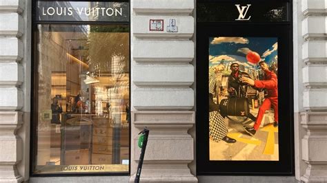 Kirabolták a Louis Vuitton